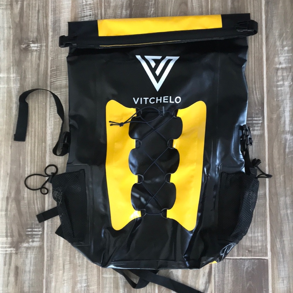 Vitchelo 30L waterproof backpack NWOT